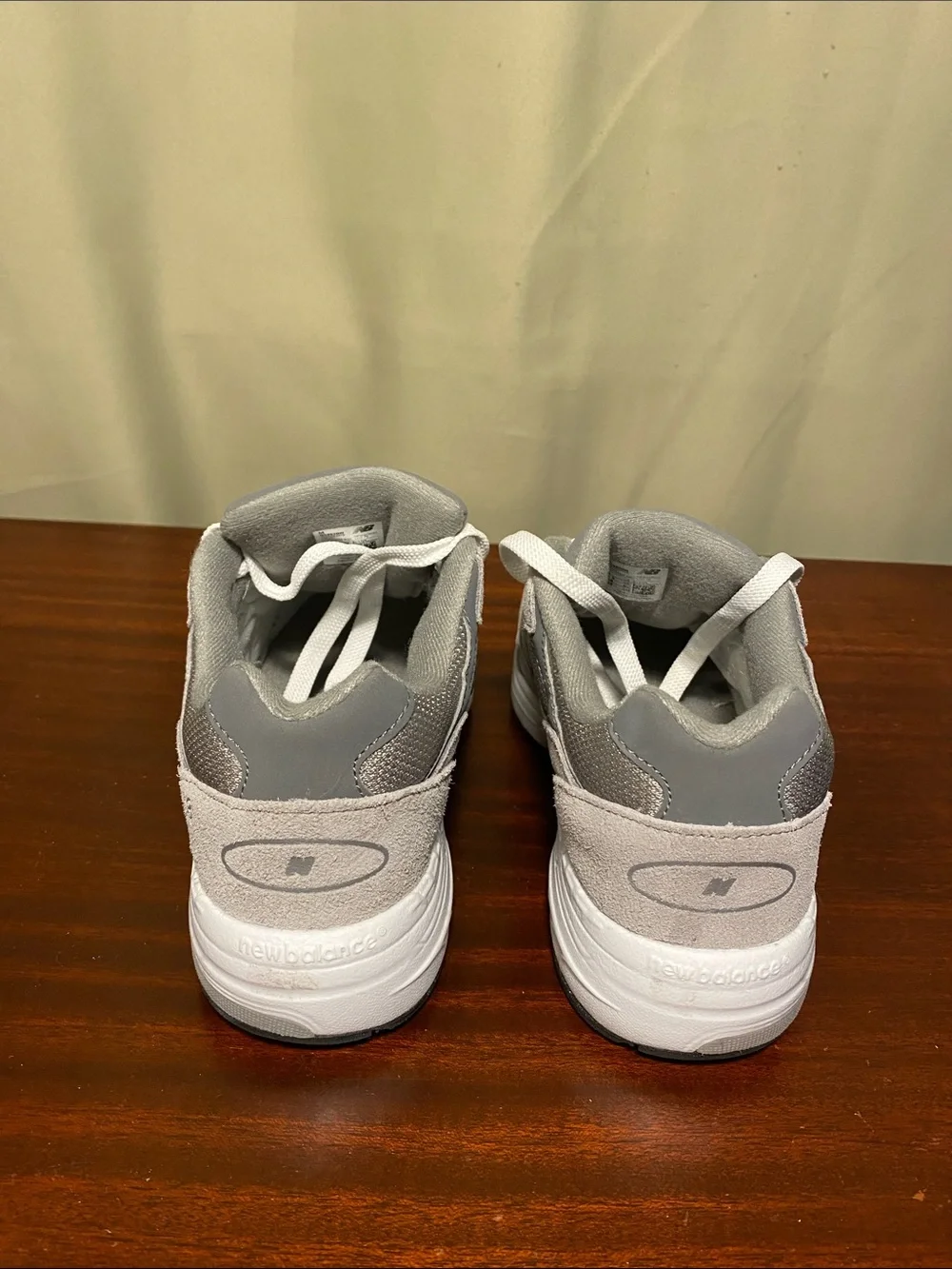 New Balance 993 Youth Grey Suede Running Shoes Size 4